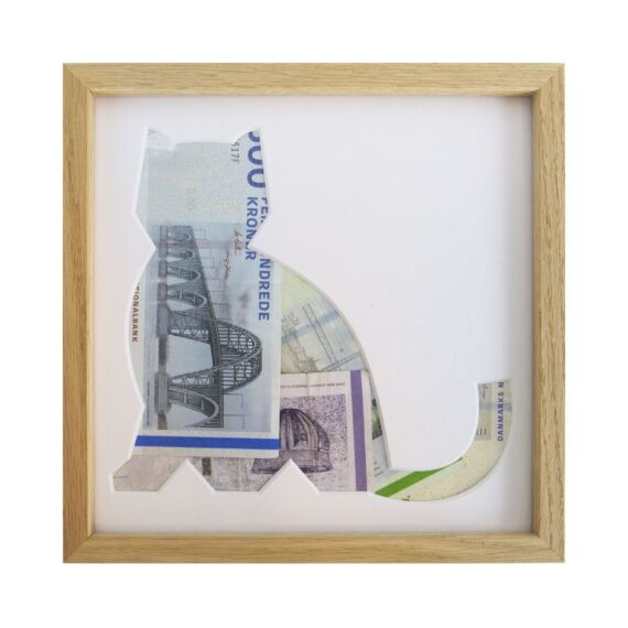 Indrammet kreativ pengegave med katte motiv